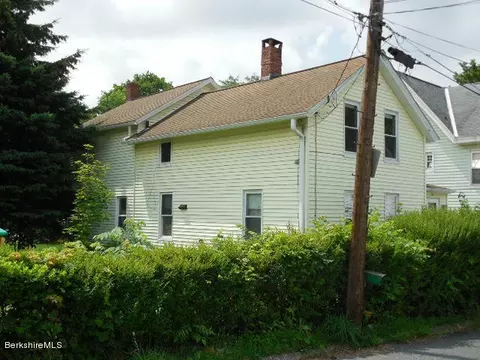34 School St, Lee, MA 01238 photo 19
