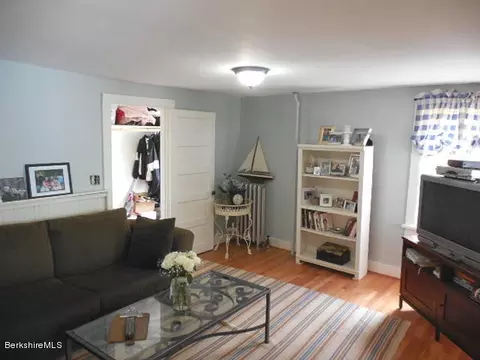 34 School St, Lee, MA 01238 photo 7