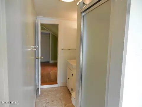 34 School St, Lee, MA 01238 photo 15