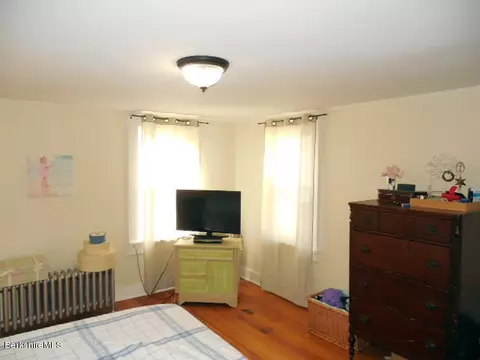 34 School St, Lee, MA 01238 photo 9