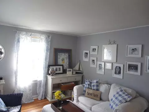 34 School St, Lee, MA 01238 photo 6