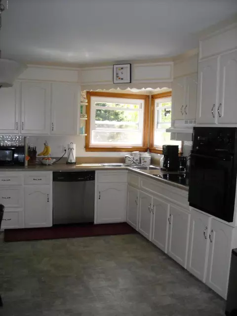 40 Birch St, Lee, MA 01238 photo 13