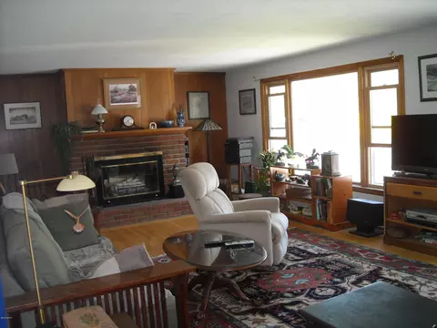 40 Birch St, Lee, MA 01238 photo 8