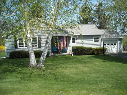 40 Birch St, Lee, MA 01238 photo 1