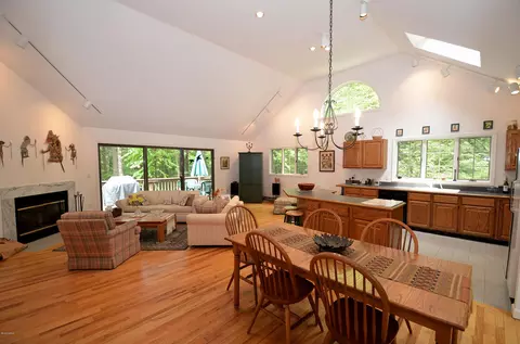 52 Monterey Rd, Tyringham, MA 01264 photo 2