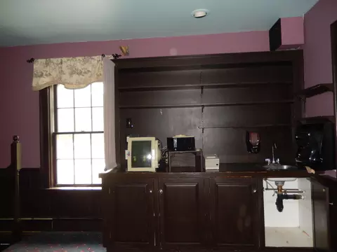 1575 Pleasant St, Lee, MA 01238 photo 9