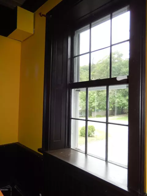 1575 Pleasant St, Lee, MA 01238 photo 8