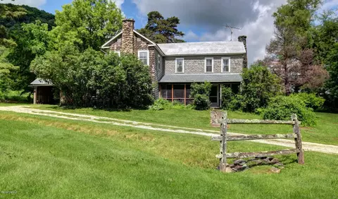 4 Jerusalem Rd, Tyringham, MA 01264 photo 1