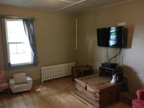 180 Laurel St, Lee, MA 01238 photo 5
