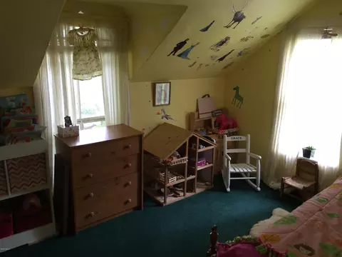 180 Laurel St, Lee, MA 01238 photo 9