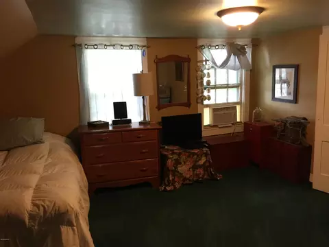 180 Laurel St, Lee, MA 01238 photo 10