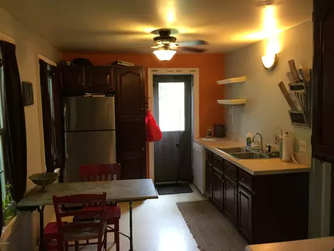 180 Laurel St, Lee, MA 01238 photo 6