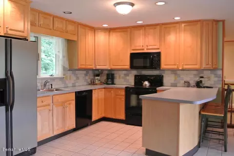 455 Spring St, Lee, MA 01238 photo 9