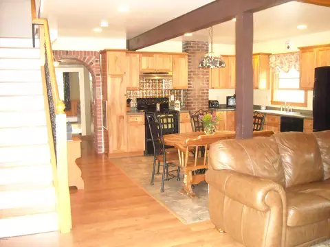 161 E Center St, Lee, MA 01238 photo 11