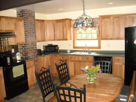 161 E Center St, Lee, MA 01238 photo 19