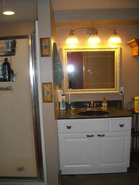 161 E Center St, Lee, MA 01238 photo 5