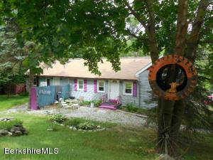 1075 Cape St, Lee, MA 01238 photo 3
