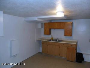 1075 Cape St, Lee, MA 01238 photo 5