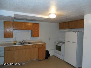 1075 Cape St, Lee, MA 01238 photo 4