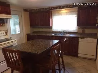 31 School St, Lee, MA 01238 photo 9