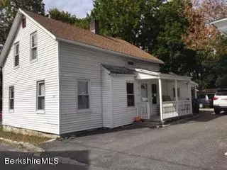 31 School St, Lee, MA 01238 photo 1