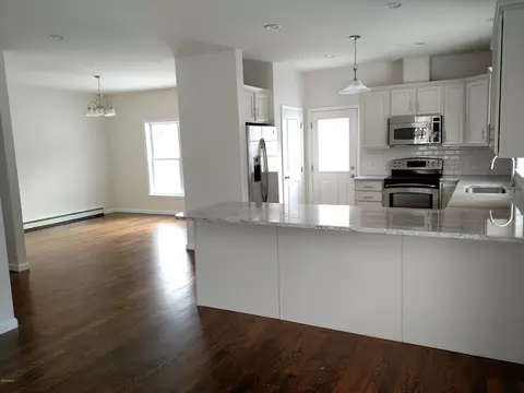 30 Fox Run, Lee, MA 01238 photo 5