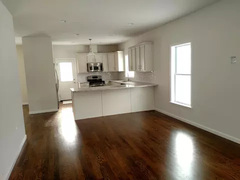 30 Fox Run, Lee, MA 01238 photo 3