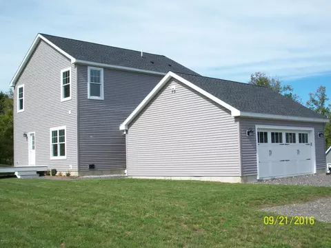 30 Fox Run, Lee, MA 01238 photo 13