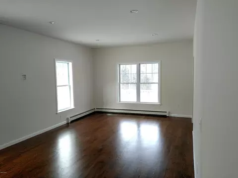 30 Fox Run, Lee, MA 01238 photo 4