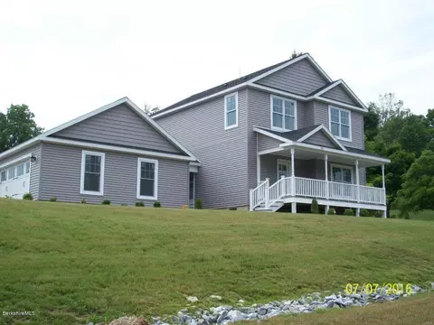 30 Fox Run, Lee, MA 01238 photo 1