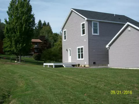 30 Fox Run, Lee, MA 01238 photo 12