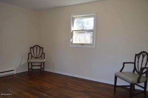185 George St, Lee, MA 01238 photo 8