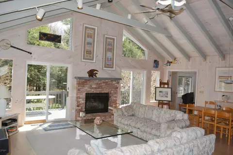 7 Sioux Rd, Becket, MA 01223 photo 2