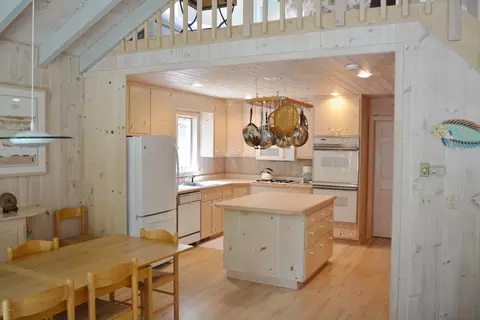 7 Sioux Rd, Becket, MA 01223 photo 4