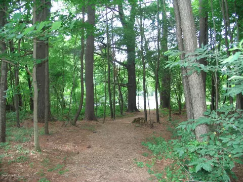 570 Devon Rd, Lee, MA 01238 photo 9