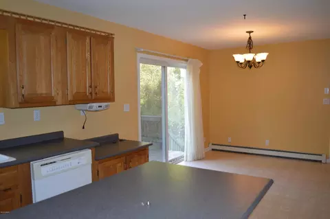 655 East St, Lee, MA 01238 photo 37