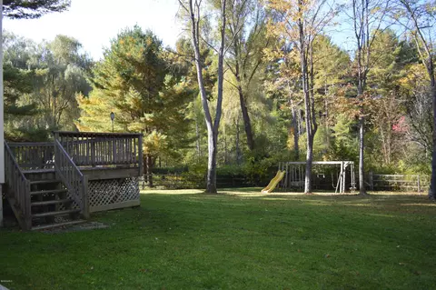 655 East St, Lee, MA 01238 photo 4