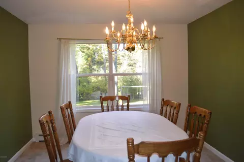 655 East St, Lee, MA 01238 photo 8
