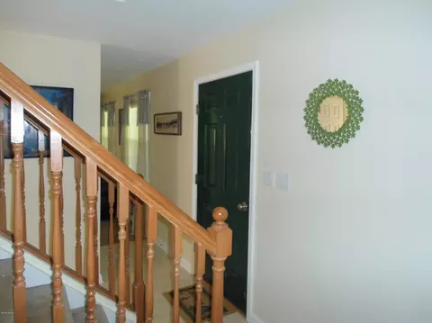 655 East St, Lee, MA 01238 photo 40