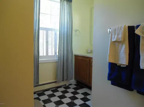 655 East St, Lee, MA 01238 photo 32