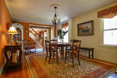 115 High St, Lee, MA 01238 photo 7