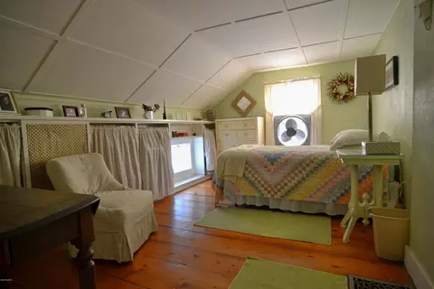115 High St, Lee, MA 01238 photo 15