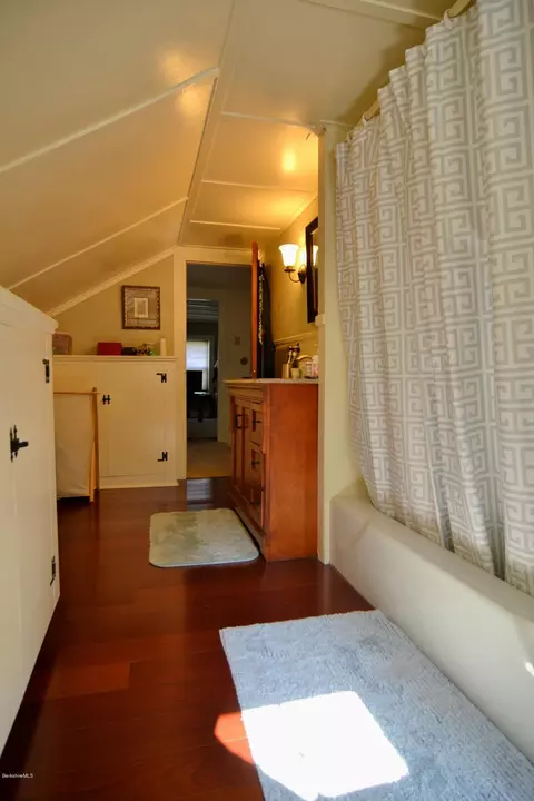 115 High St, Lee, MA 01238 photo 18