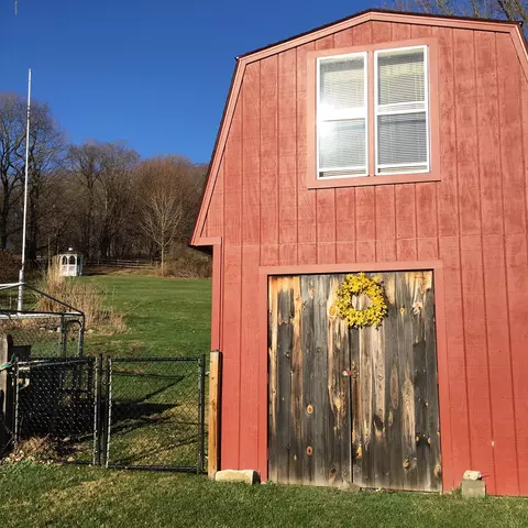 120 Laurel St, Lee, MA 01238 photo 2