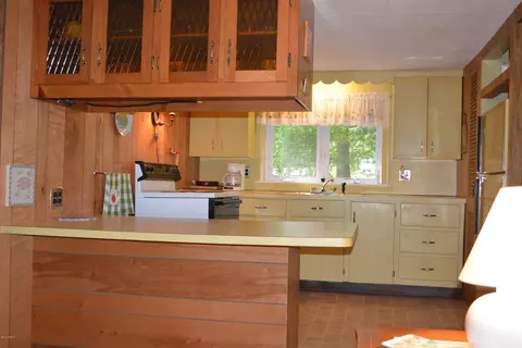 386 Pine Rd, Otis, MA 01253 photo 4