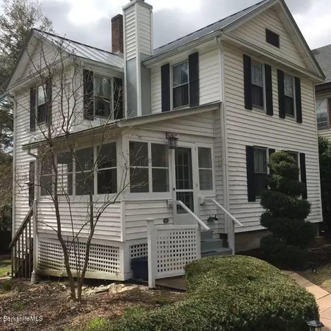 68 E Main St, Stockbridge, MA 01262 photo 1