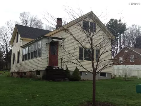 95 Prospect St, Lee, MA 01238 photo 3