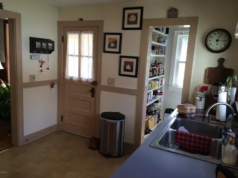 95 Prospect St, Lee, MA 01238 photo 17