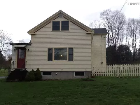 95 Prospect St, Lee, MA 01238 photo 5