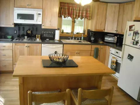 15 David Ave, Lee, MA 01238 photo 13